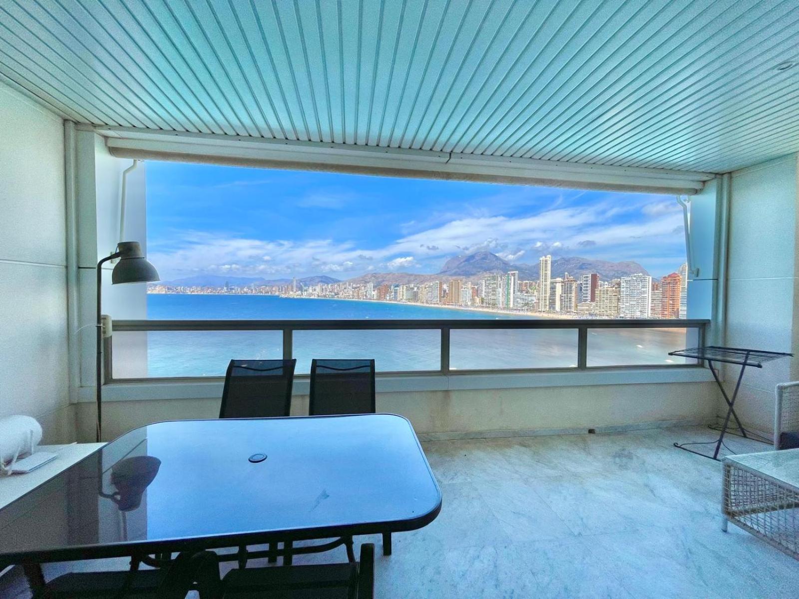 Gemelos 28 Blueline Benidorm Luaran gambar