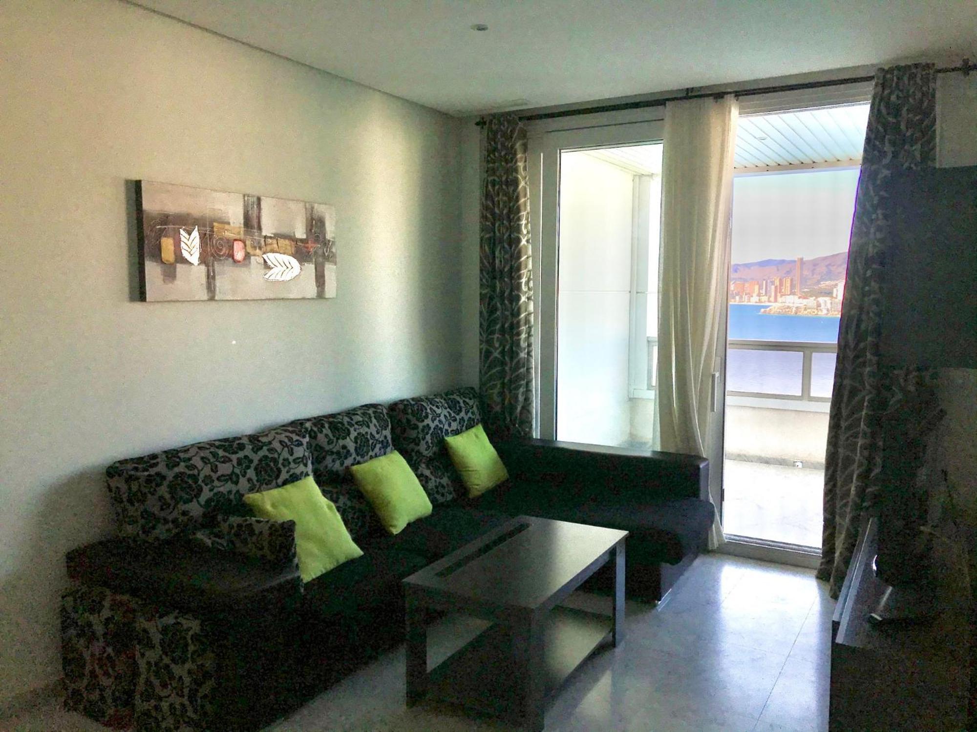 Gemelos 28 Blueline Benidorm Bilik gambar